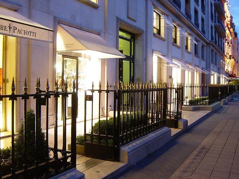 The Studio Champs Elysees * Paris