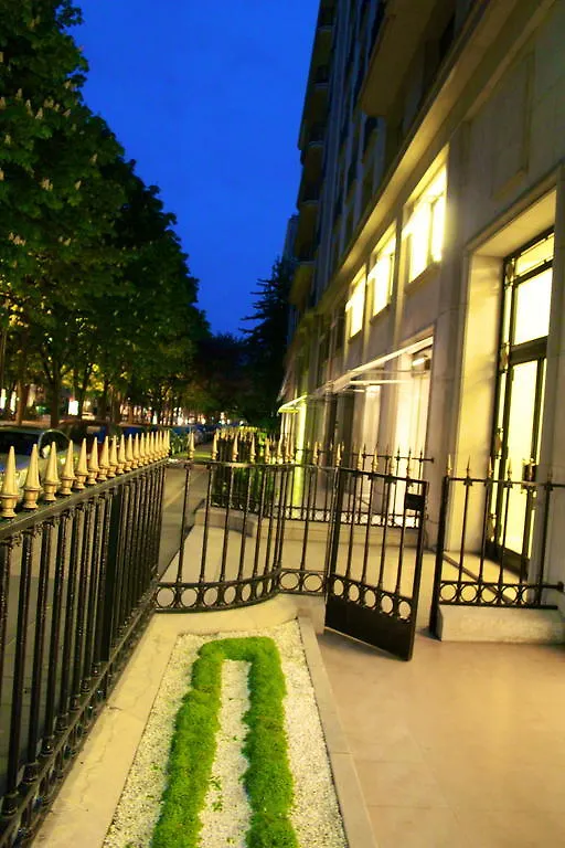 The Studio Champs Elysees Παρίσι